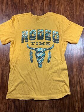 Dale Brisby Rodeo Time Women’s Tshirt Medium Mustard Yellow Short Sleeve